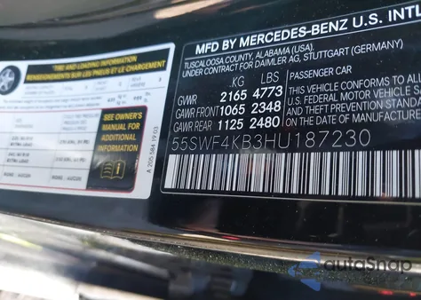 2017 Mercedes-Benz C 300 4Matic z USA, uszkodzony, nr VIN 55SWF4KB3HU187230